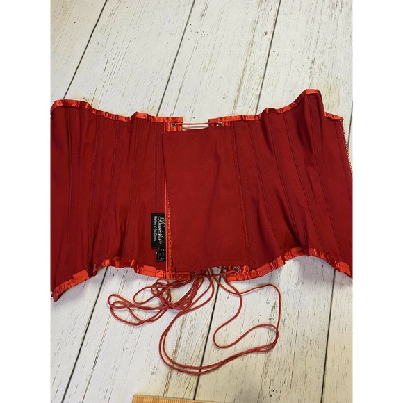 Burleska red lace up full size 22 corset - Picture 3 of 10